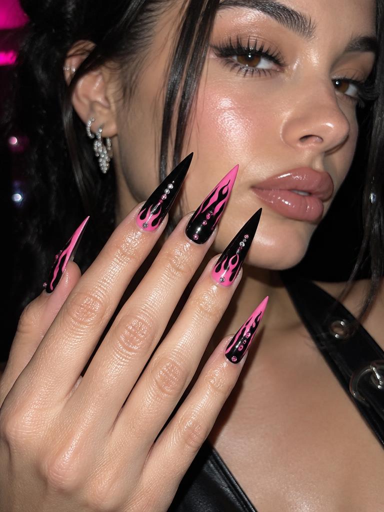 Hot pink flames custom nail set
